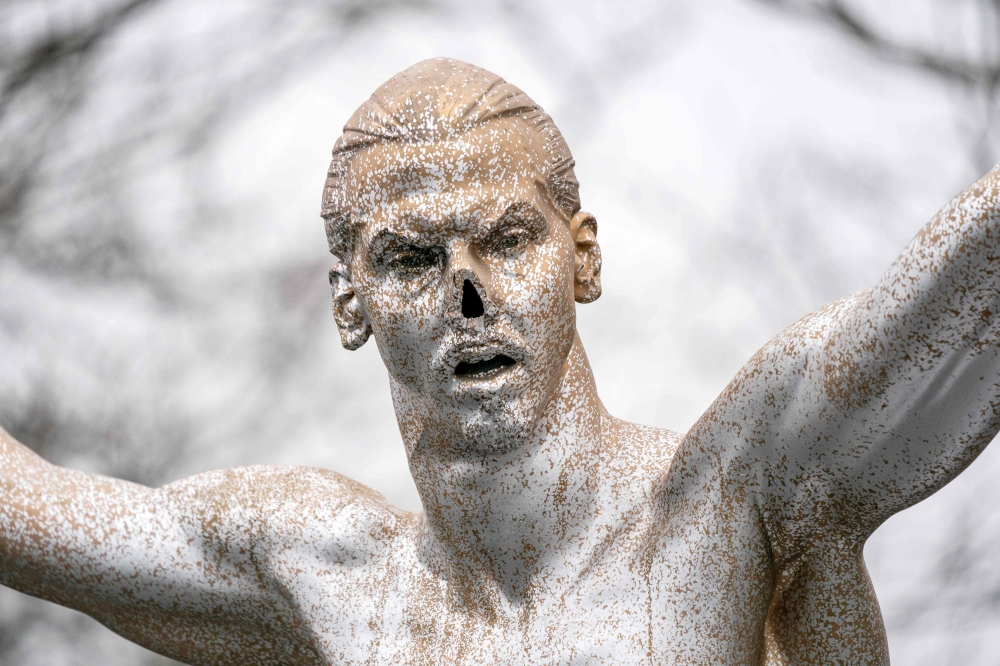 Vandalized Zlatan Ibrahimovic statue is seen in Malmo, Sweden, December 22, 2019. (ohan Nilsson/TT News Agency/via REUTERS)