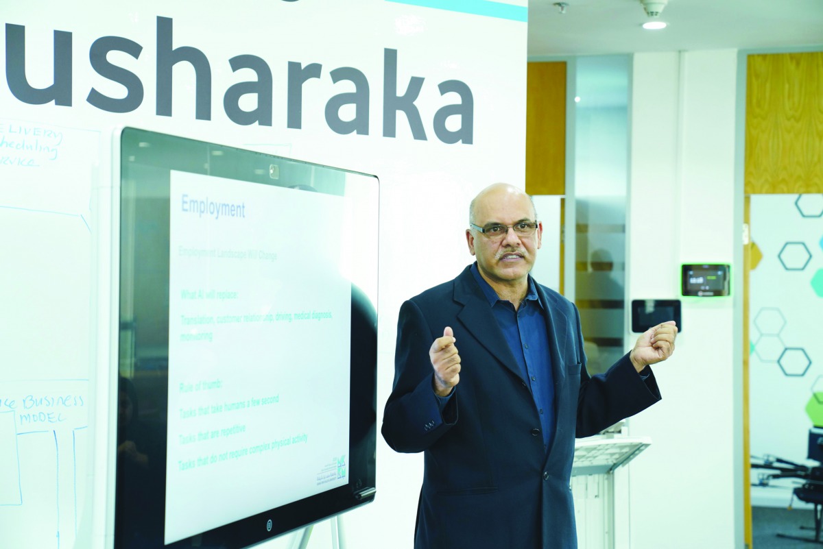 Dr Sanjay Chawla addressing the workshop hosted by  TASMU and Gartner. 