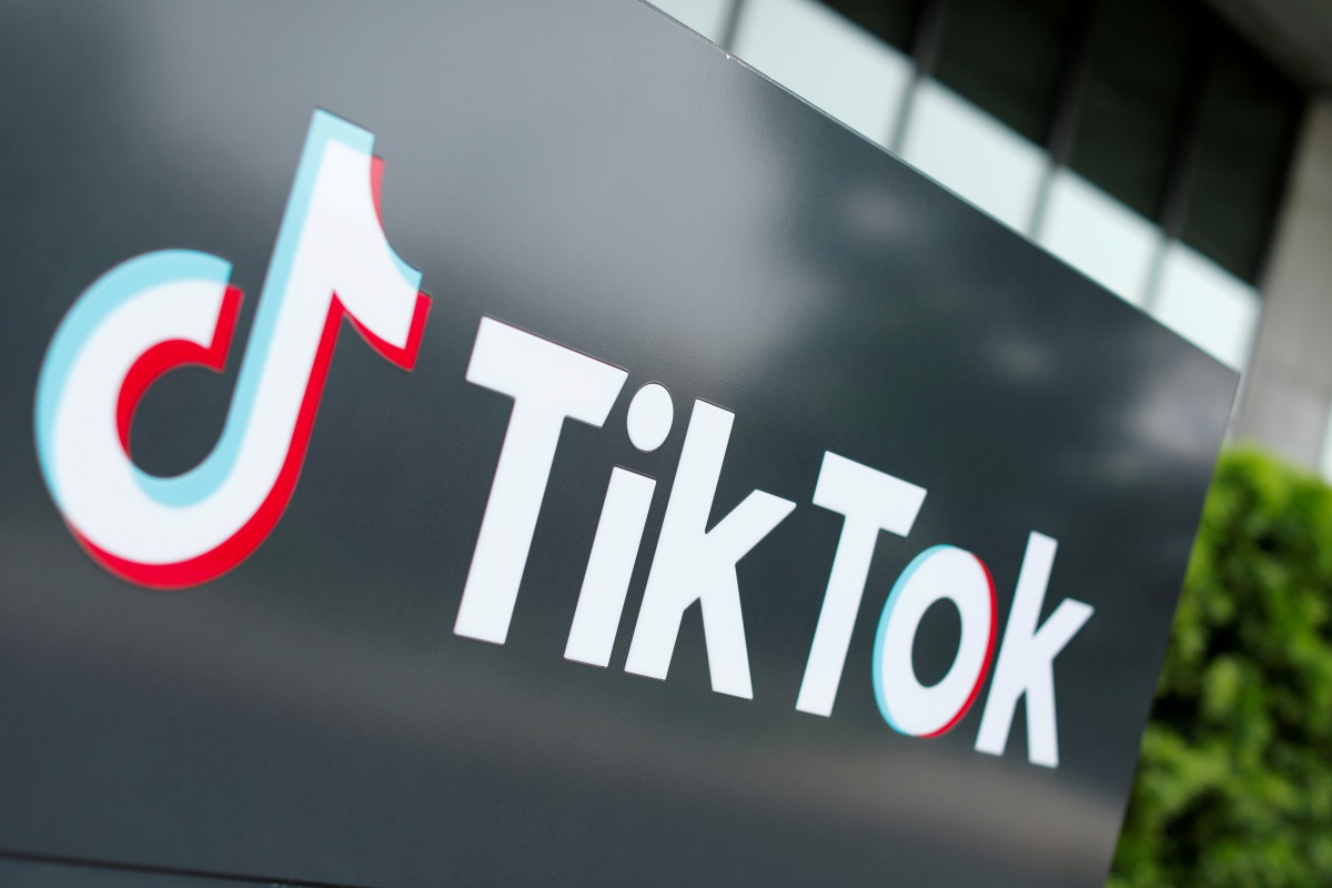 FILE PHOTO: The TikTok logo is pictured outside the company's U.S. head office in Culver City, California, U.S., Sept. 15, 2020. REUTERS/Mike Blake/File Photo
