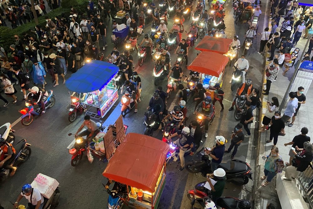 Food carts are seen on the street during an anti-government protest in Bangkok, Thailand, on October 21, 2020. REUTERS/Patpicha Tanakasempipat