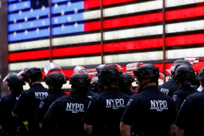 FILE PHOTO/REUTERS