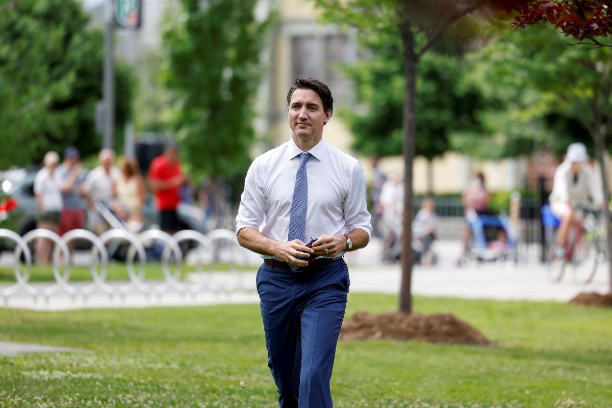Canada's Prime Minister Justin Trudeau arrives to a news conference after visiting a COVID-19 vaccination clinic in Ottawa, Ontario, Canada July 2, 2021. REUTERS/Blair Gable
