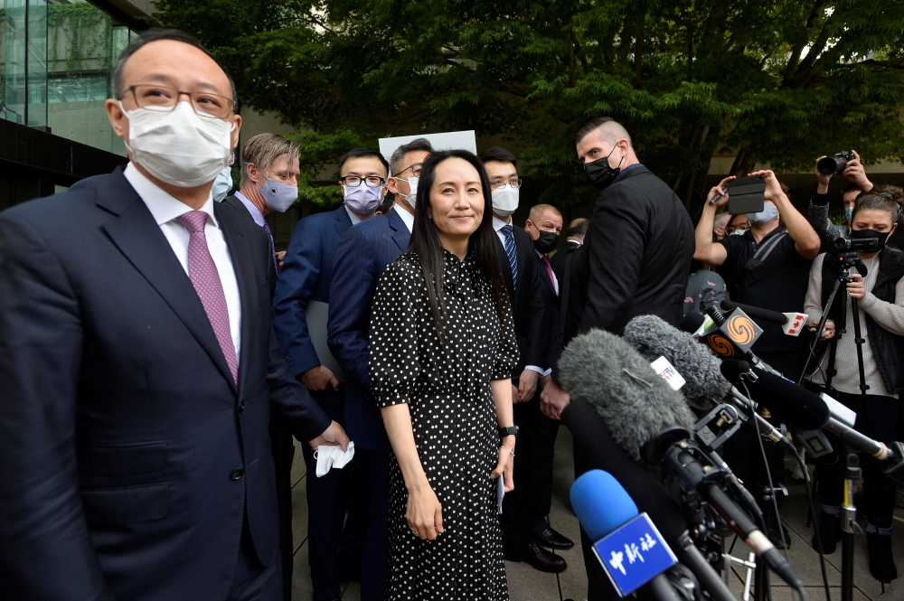 Huawei Technologies Chief Financial Officer Meng Wanzhou leaves court and the conclusion of a hearing in Vancouver, British Columbia, Canada September 24, 2021. REUTERS/Jennifer Gauthier