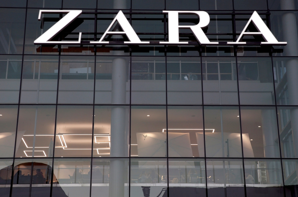 The logo of the Zara store is seen in a mall at Vina del Mar, Chile July 14, 2019. REUTERS/Rodrigo Garrido/File Photo/File Photo