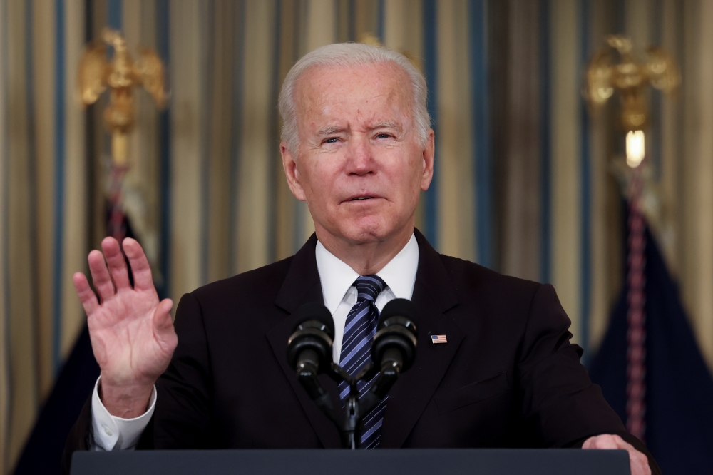 U.S. President Joe Biden delivers remarks on the October jobs report at the White House in Washington, D.C., U.S., November 5, 2021. REUTERS/Evelyn Hockstein