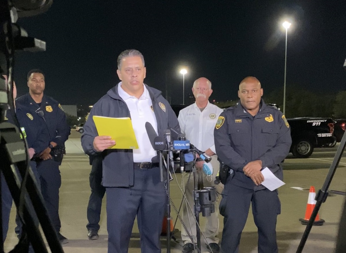 Houston Fire Chief Samuel Peña and Harris County leaders brief media in regards to MCI at Astroworld Festival.
