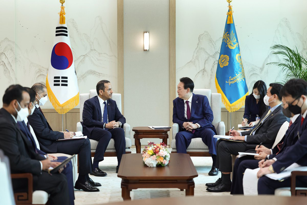 Deputy Prime Minister and Minister of Foreign Affairs H E Sheikh Mohammed bin Abdulrahman Al Thani and President of the Republic of Korea H E Yoon Suk-yeol during a meeting in Seoul, yesterday.
