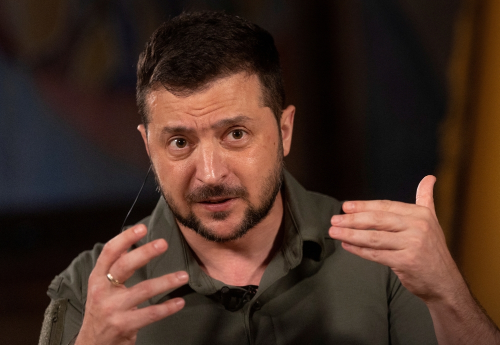 Ukraine's President Volodymyr Zelenskiy speaks during an interview with Reuters, amid Russia's attack on Ukraine, in Kyiv, Ukraine September 16, 2022.  REUTERS/Valentyn Ogirenko/File Photo