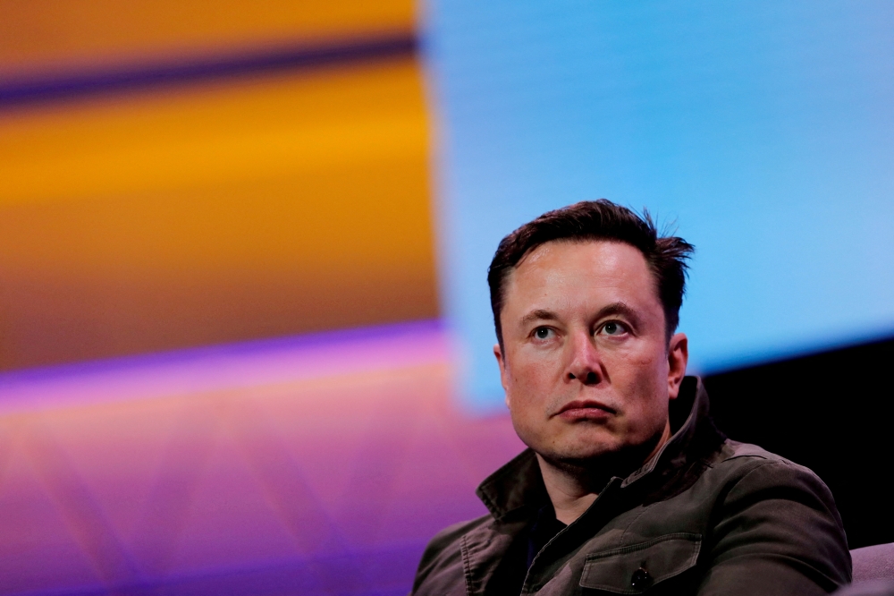 File photo: SpaceX owner and Tesla CEO Elon Musk speaks at the E3 gaming convention in Los Angeles, California, U.S., June 13, 2019. Reuters/Mike Blake/File Photo
 