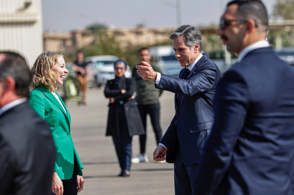 US Secretary of State Antony Blinken arrives at the airport in Cairo on January 30, 2023, at the end of the Egyptian leg of his Middle East tour. - Washington's top diplomat, after meeting President Abdel Fattah al-Sisi and the country's foreign minister, left Egypt headed for Israel and the Palestinian territories. KHALED DESOUKI/Pool via REUTERS