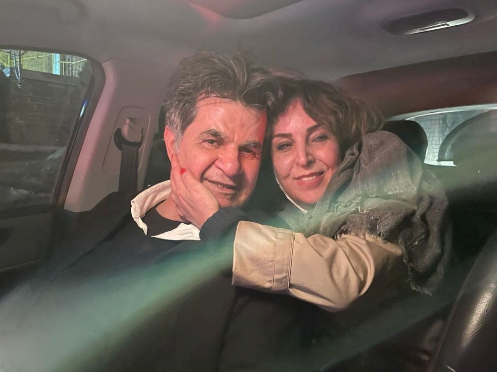 Film director Jafar Panahi and his wife, pose in Tehran, Iran in this undated picture obtained from social media on February 3, 2023. (@taherehsaidii/via REUTERS)