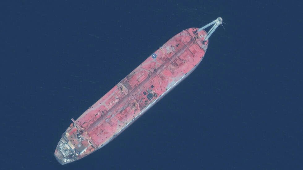 A satellite image from 2020 by Maxar Technologies shows the FSO Safer oil abandoned off the coast of Yemen. Handout / Satellite image ©2020 Maxar Technologies/AFP/File
