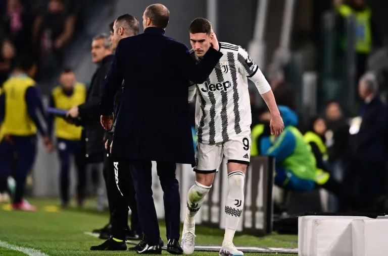 Dusan Vlahovic (R) was racially abused by Atalanta fans before scoring Juventus' second on Sunday