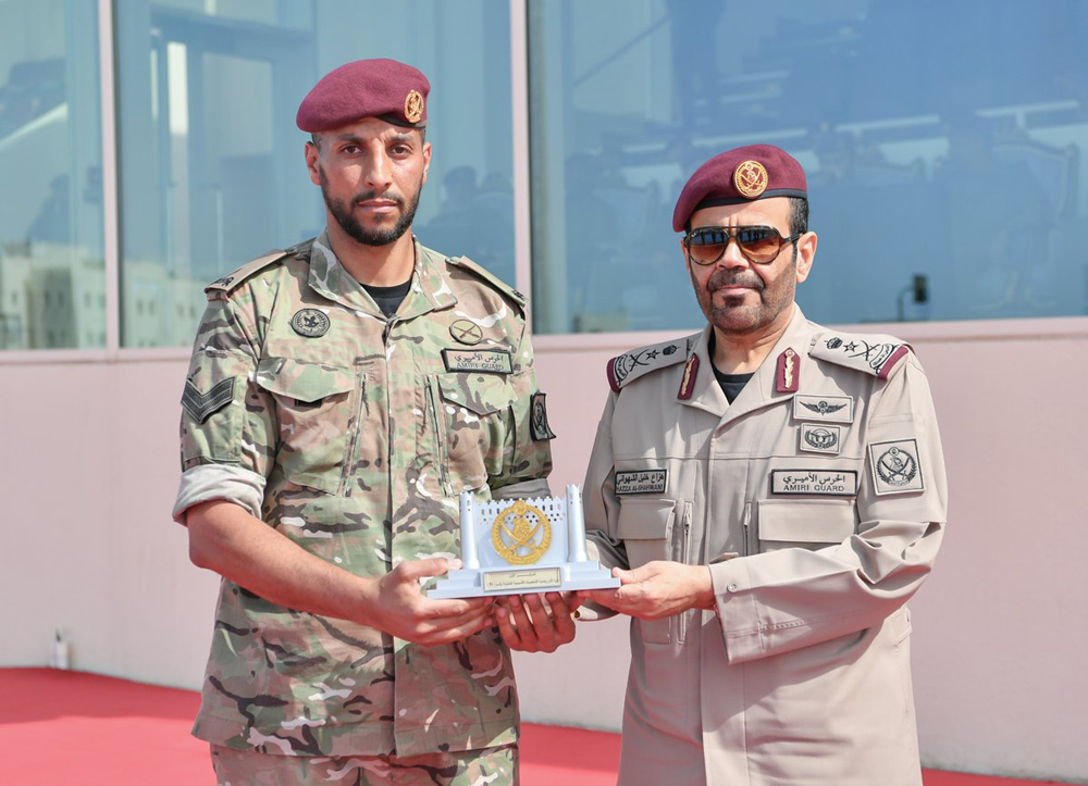 Amiri Guard Commander Lieutenant-General staff Hazza bin Khalil Al Shahwani (right) during the event.