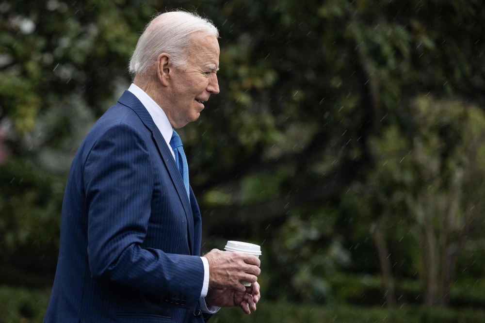 US President Joe Biden departs the White House in Washington, DC, for Walter Reed Medical Center for his routine annual physical, on February 28, 2024. (Photo by Jim WATSON / AFP)
