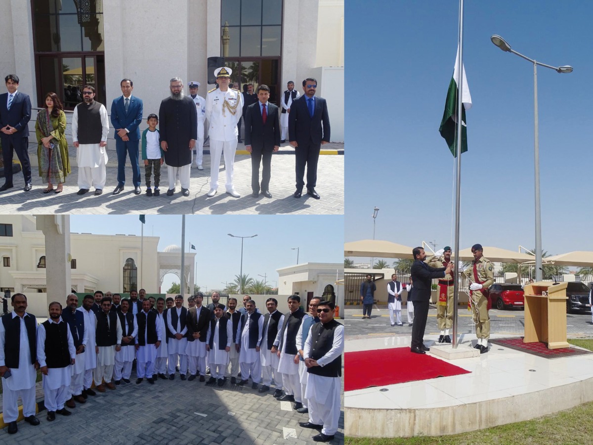 Right: Flag hoisting ceremony led by Pakistan Ambassador to Qatar, H E Muhemmed Aejaz.