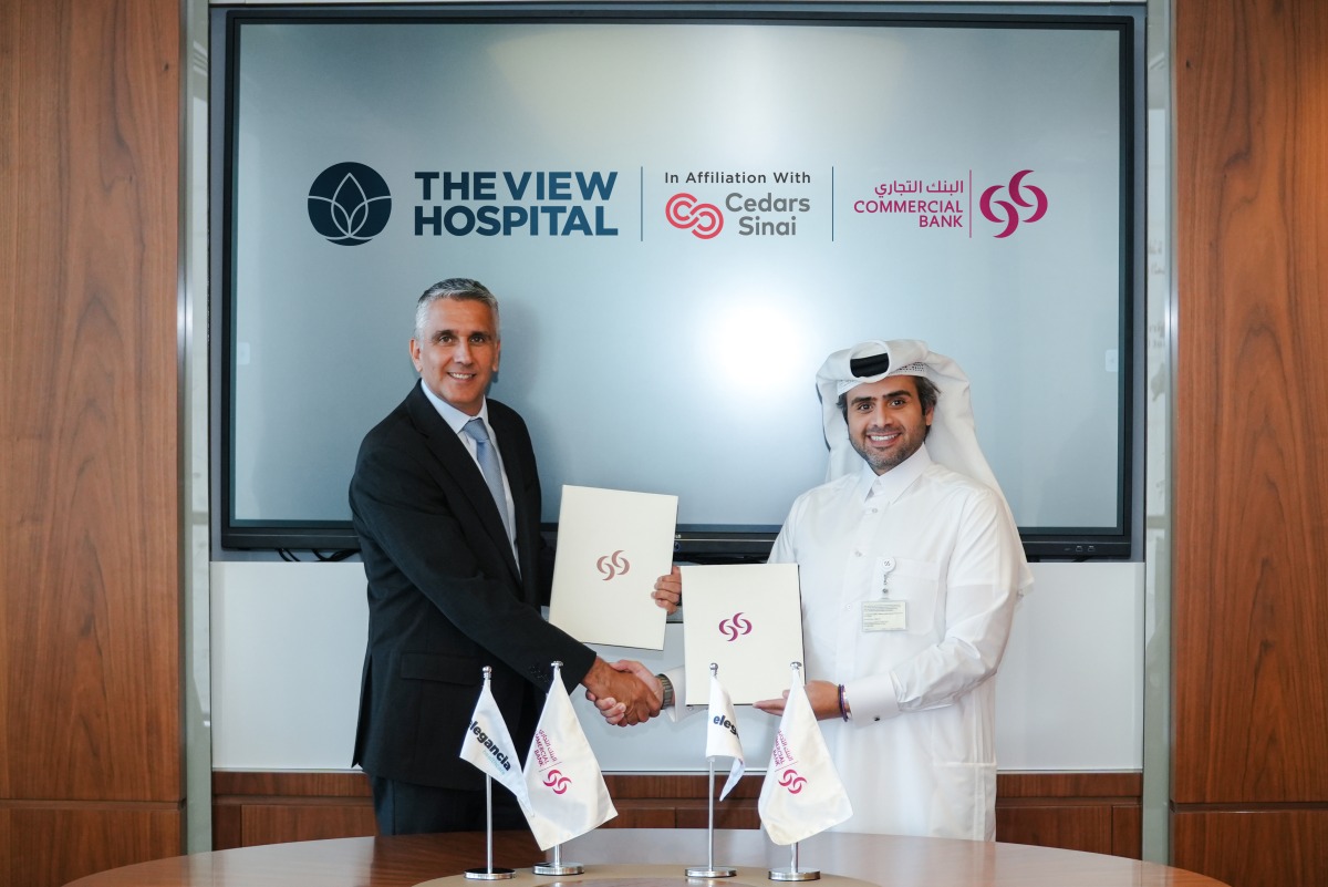 Commercial Bank EGM and Chief Human Capital Officer Sheikh Jassim Saud Al Thani with Chief Commercial Officer of the View Hospital Desmond Donnelly.