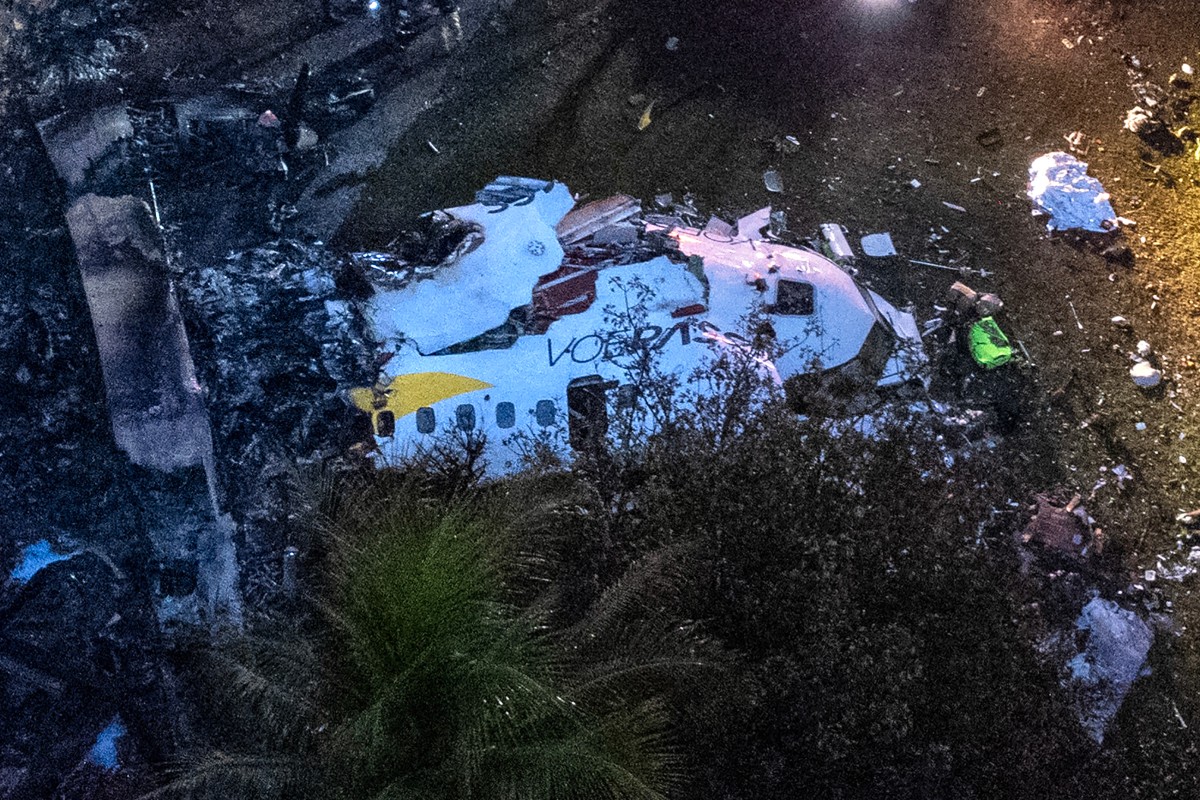 Aerial view of the wreckage of an airplane that crashed with 61 people on board in Vinhedo, Sao Paulo State, Brazil, on August 9, 2024. Photo by Miguel SCHINCARIOL / AFP