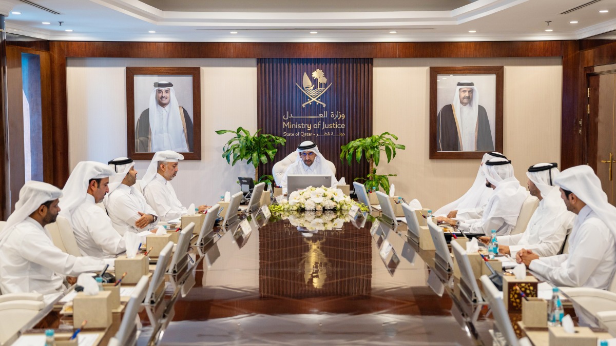 Minister of Justice and Minister of State for Cabinet Affairs and Head of the Attorneys’ Admission Committee H E Ibrahim bin Ali Al Mohannadi (centre) chairing the meeting yesterday. 
