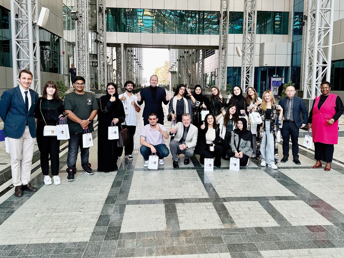 The participating students during the visit.