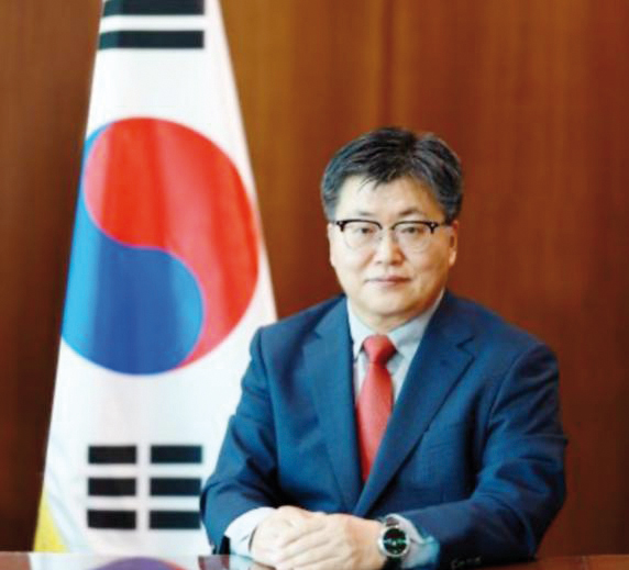 Ambassador of the Republic of Korea to the State of Qatar, H E Hyunsoo Yun