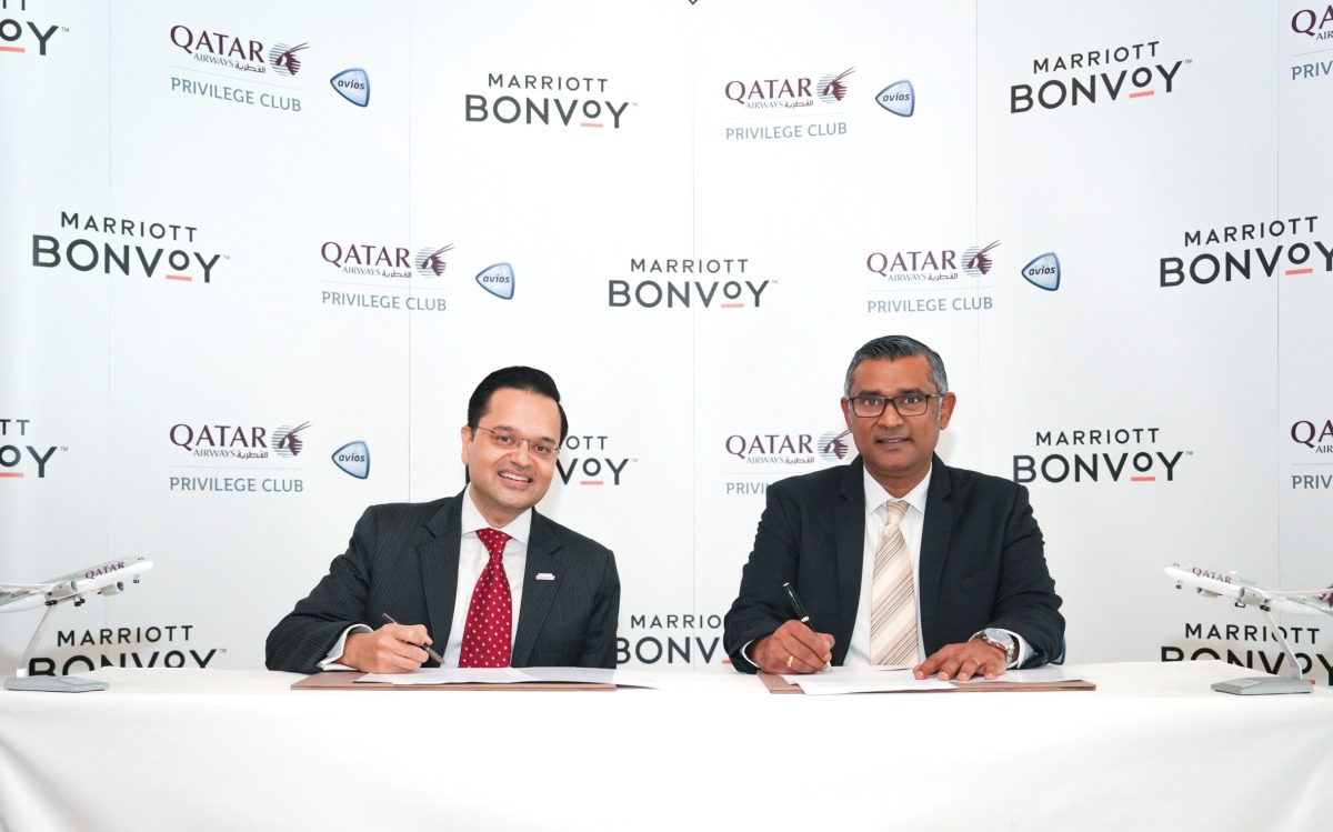 Qatar Airways Senior Vice President Loyalty Thomas Vadakedath and Marriott International Vice President Loyalty & Partnerships, Europe, Middle East & Africa Jitendra Jain during the signing ceremony.