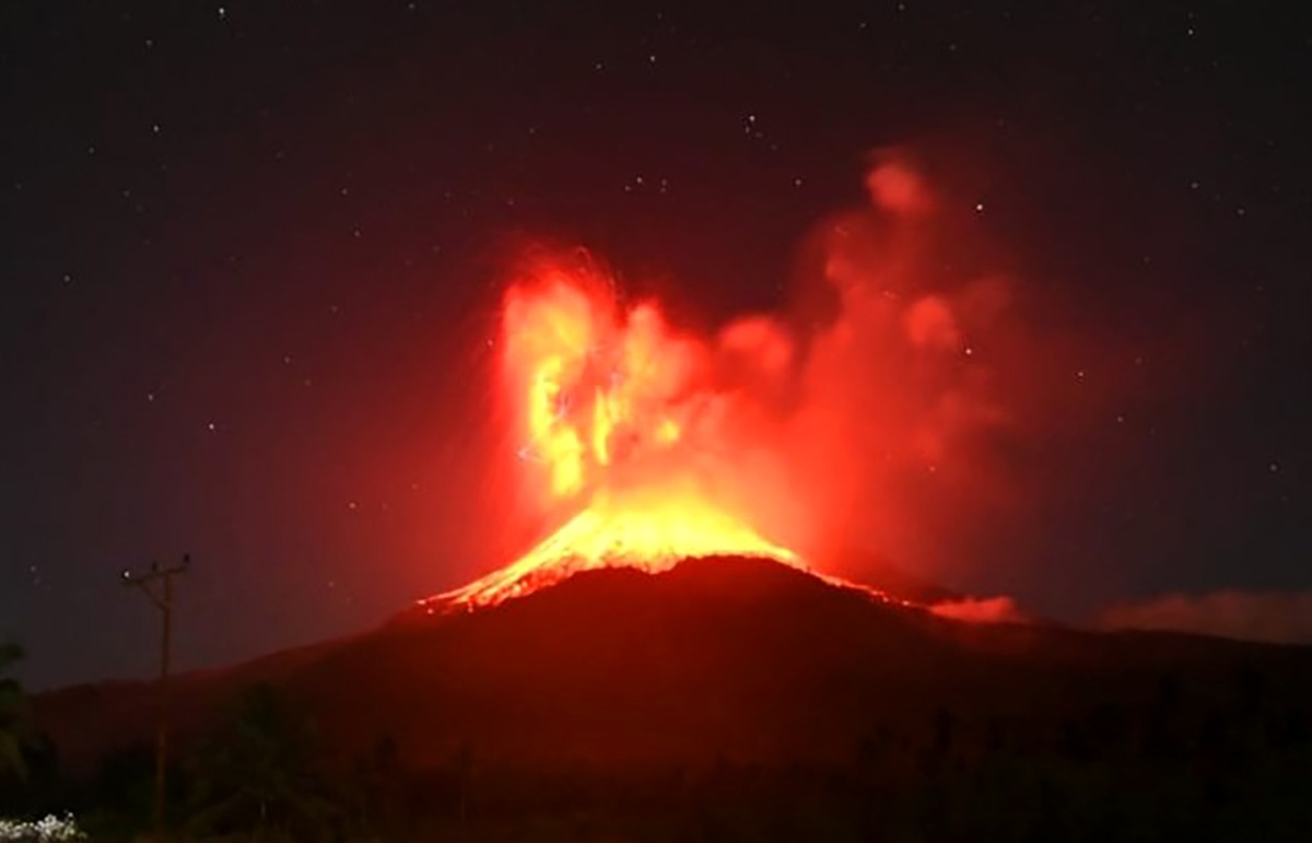  EAST FLORES, Aug. 2, 2025 (Xinhua) -- This photo provided by the Vulcanology and Geological Disaster Mitigation Center (PVMBG) of the Indonesia's Energy and Mineral Resources Ministry shows volcanic materials spewing from Mount Lewotobi Laki-laki at East Flores regency in East Nusa Tenggara, Indonesia, on Aug. 1, 2025.