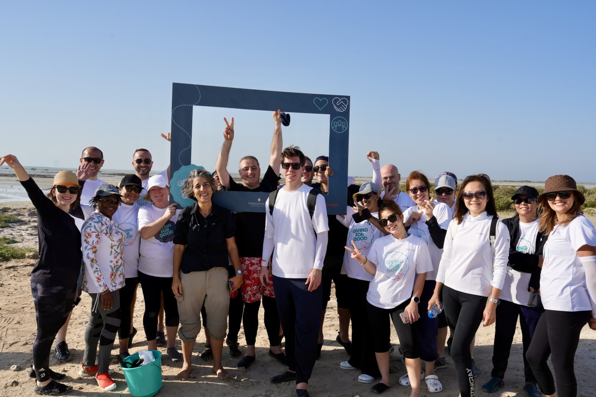 IHG Hotel staff members and Earthna officials during the visit.
