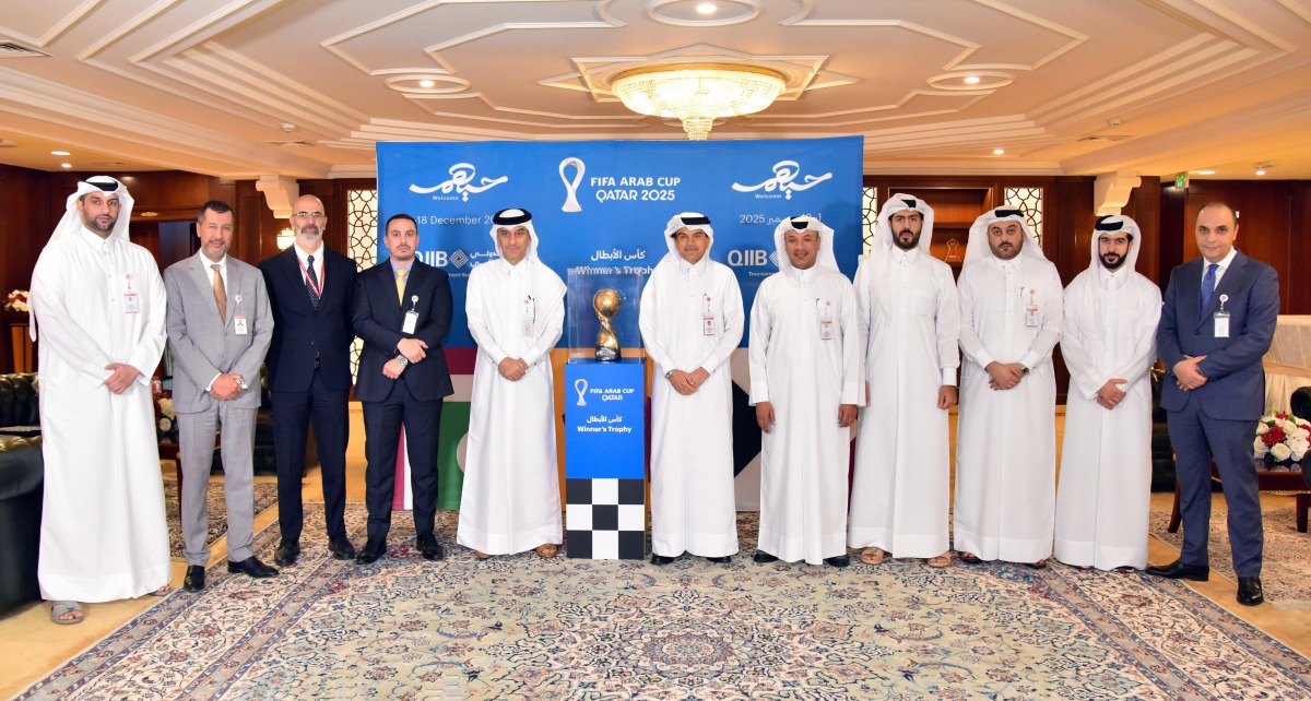 CEO of QIIB Dr. Abdulbasit Ahmed Al-Shaibei with other officials during the event.