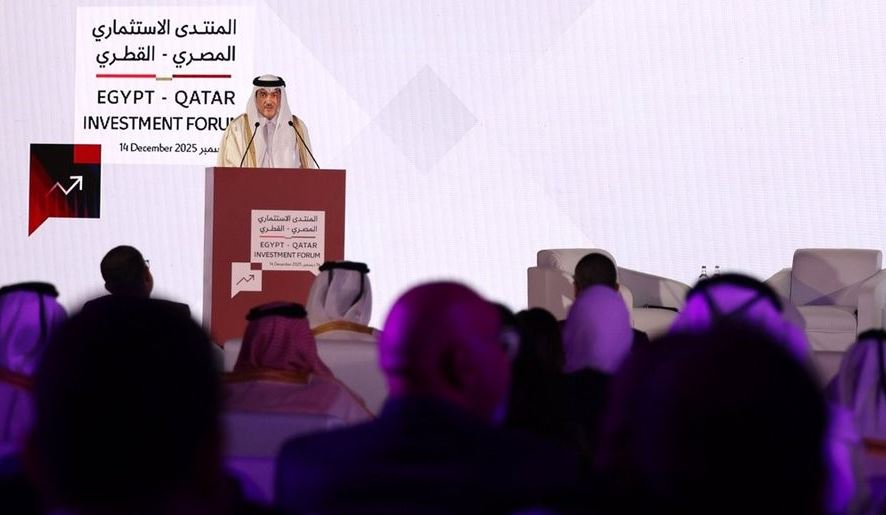 Minister of State for Foreign Trade Affairs H E Dr. Ahmed bin Mohammed Al Sayed addressing the forum.