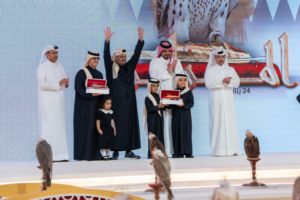 QOC President and Patron of Qatar International Falconry and Hunting Festival (Marmi 2026) H E Sheikh Joaan bin Hamad Al Thani crowning winners of the falcon beauty contest at the Katara Cultural Village Foundation yesterday.
