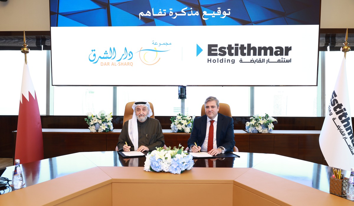 Chairman of the Doha Public Relations Forum and General Supervisor of the Public Relations platform of Dar Al Sharq Group Jassim Ibrahim Fakhro and Chief Executive Officer of Estithmar Holding Juan León signing the agreement.