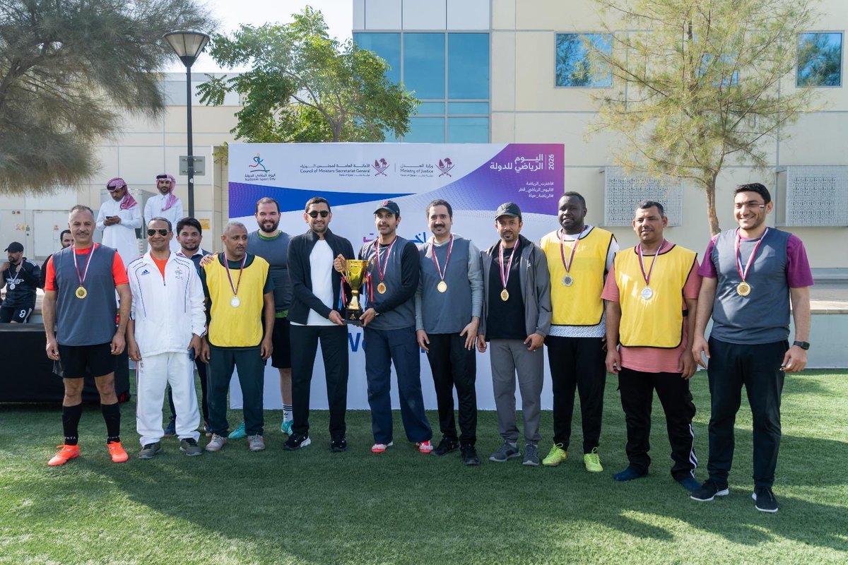 Minister of Justice and Minister of State for Cabinet Affairs H E Ibrahim bin Ali bin Issa Al Hassan Al Mohannadi with the winners.