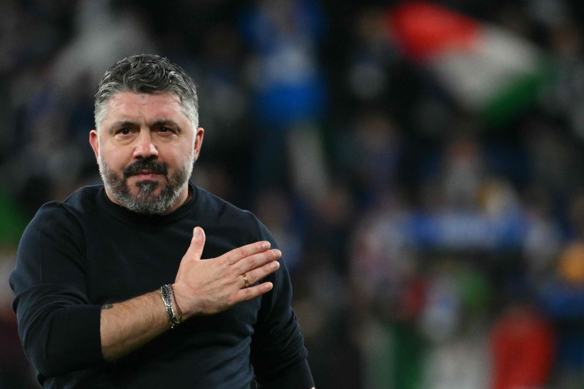(FILES) Italy's headcoach Gennaro Gattuso greets supporters after winning the play-off FIFA World Cup 2026 European qualification semi-final football match between Italy and North Ireland at the Gewiss stadium in Bergamo, on March 26, 2026. (Photo by Alberto PIZZOLI / AFP)