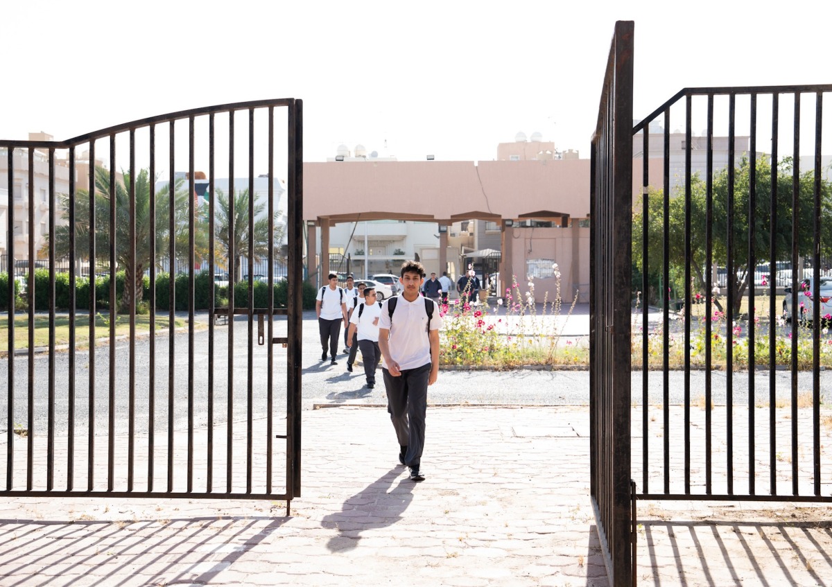 High school students resuming back to school. (Photo by Muneera Al-Rabiah, KUNA)