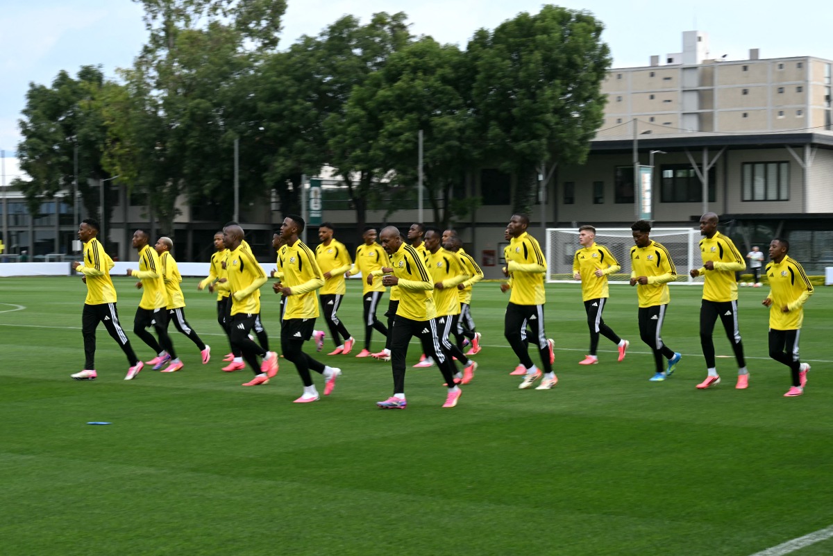 South Africa’s players take part in a training session. (PICS AFP)
