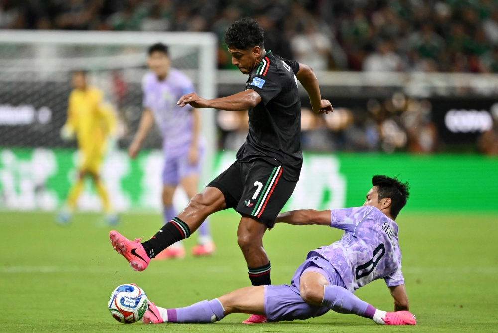 Mexico's midfielder #06 Erik Lira celebrates after winning the 2026 World Cup Group A football match between Mexico and Republic of Korea at the Guadalajara Stadium in Zapopan on June 18, 2026. (Photo by Ulises RUIZ / AFP)