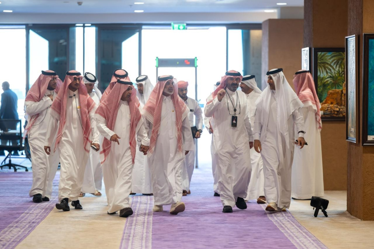 Chairman of Al Gannas Association Ali bin Khatem Al Mahshadi and his deputy Mohammed bin Abdulatif Al-Misnad and other members of the delegation during the event.