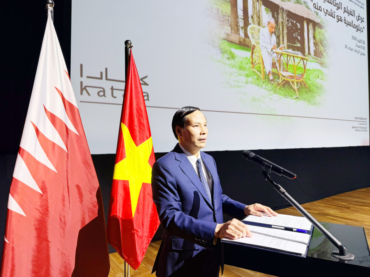 Ambassador of Vietnam to Qatar H E Nguyen Huy Hiep addressing the event. 