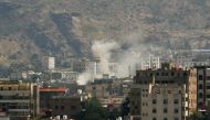 Dust rises from the site of an explosion during clashes between Houthi fighters and pro-government fighters in southwestern city of Taiz, Yemen November 22, 2016. REUTERS/Anees Mahyoub