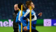 Leicester City's Italian coach Claudio Ranieri looks at his players during a training session at the Dragao stadium in Porto, on December 6, 2016, on the eve of the UEFA Champions League football match FC Porto vs Leicester City. AFP / MIGUEL RIOPA