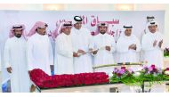 H E Sheikh Qa'qa bin Hamad Al Thani yesterday honoured the winners of the Founder Sheikh Jassim bin Mohammed bin Thani Hejin Camel Race, which took place at Al Shahaniya Camel Racetrack. Sheikh Qa'qa awarded the golden sword to Mohammed Rashid Al Ketbi, o