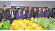 Sagala Ratanayaka, Chief of Staff to the Sri Lankan PM and Minister for Law & Order and Southern Development, touring the YAS Lanka facility in Colombo. Also seen are Yusuffali MA, Chairman; Salim MA, Director of Lulu Group; ministers and government offic