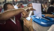 An Iraqi Kurd dips his finger in ink after voting in the Kurdish independence referendum at a stadium in Arbil which is being used as a polling station on September 25, 2017. AFP / Ahmed Deeb