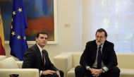 Spanish Prime Minister Mariano Rajoy (R) meets with Spain's Ciudadanos (Citizens) centrist party leader Albert Rivera at La Moncloa palace in Madrid on October 2, 2017. AFP / Javier Soriano