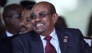 FILE PHOTO: Sudan President Omar Hassan al-Bashir attends the swearing-in ceremony of Uganda president Yoweri Kaguta Museveni in Kampala, May 12, 2016 (Reuters / Edward Echwalu) 