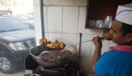 Samosas being fried at the Delhi Bakery. All pics: Abdul Basit / The Peninsula