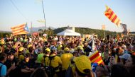 People demonstrate outside the Lledoners jail in Sant Joan de Vilatorrada, 50 kms from Barcelona, on July 4, 2018 where Catalan separatists leaders were transferred.  / AFP / Josep LAGO