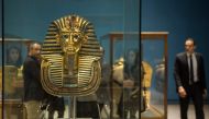 (FILES) In this file photo taken on November 28, 2017 the Golden Mask of King Tutankhamun is displayed at Cairo's Egyptian Museum.   AFP / MOHAMED EL-SHAHED
