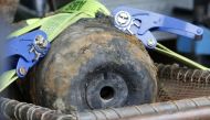 FILE PHOTO: A defused unexploded World War II bomb found in Berlin (Reuters) 